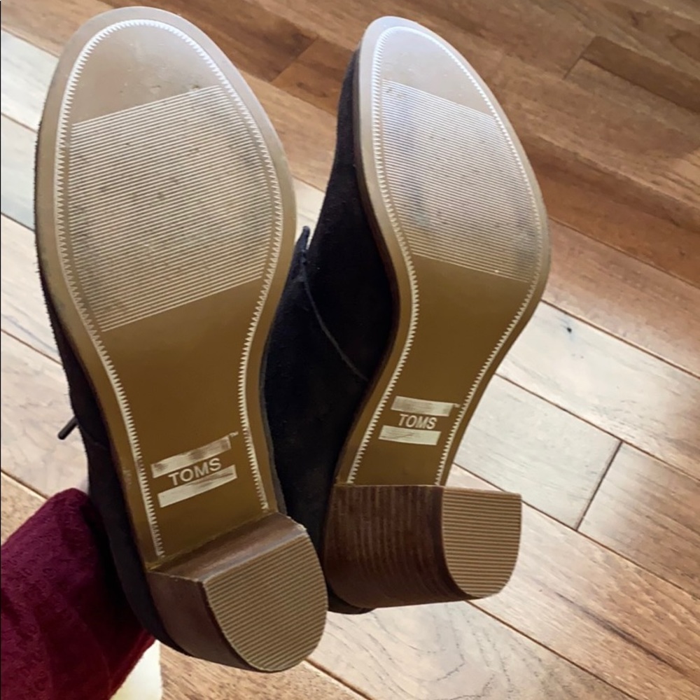 Toms Brown Booties - Picture 6 of 8
